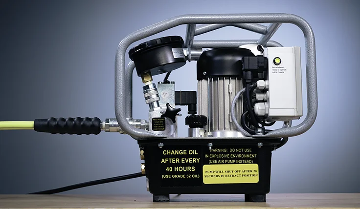 油圧ホースの接続